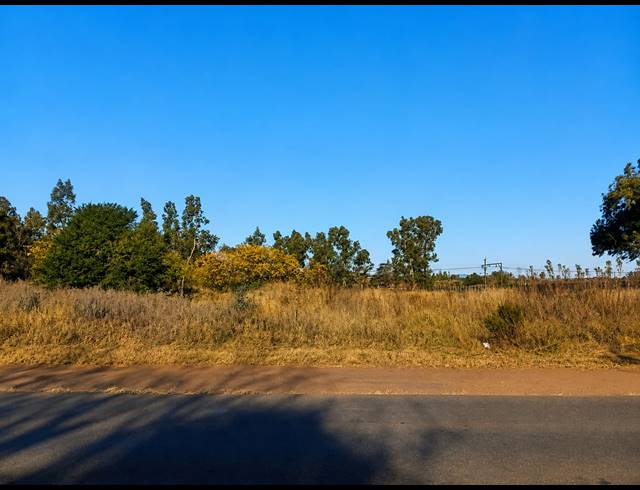 13,688M² VACANT LAND FOR SALE IN HIGHBURY